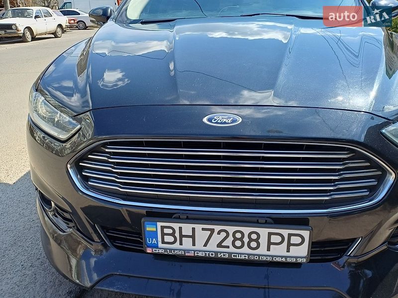 Седан Ford Fusion 2013 в Одесі
