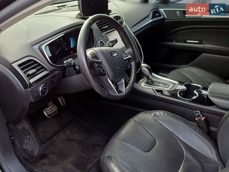 Седан Ford Fusion 2013 в Одесі