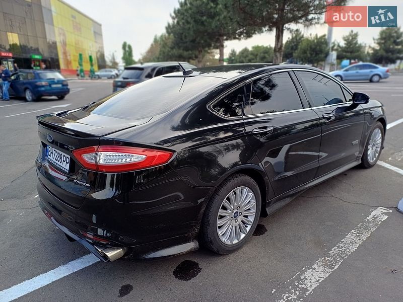 Седан Ford Fusion 2013 в Одесі