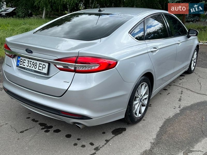 Седан Ford Fusion 2017 в Южноукраїнську