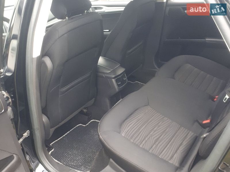 Седан Ford Fusion 2015 в Золочеве