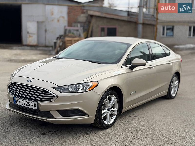 Седан Ford Fusion 2018 в Чернівцях