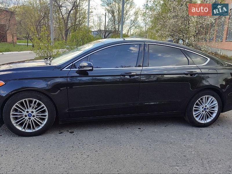Седан Ford Fusion 2013 в Полтаві