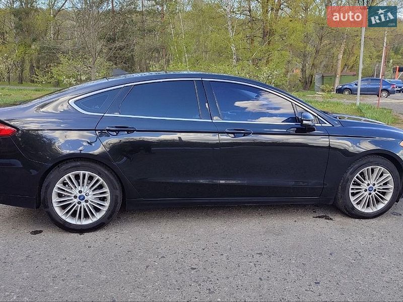 Седан Ford Fusion 2013 в Полтаві