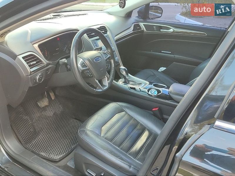 Седан Ford Fusion 2013 в Полтаві