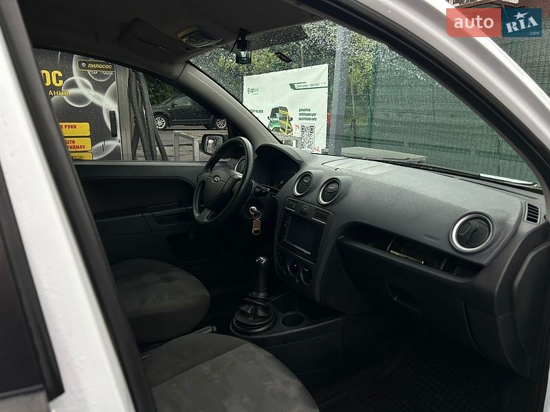 Хэтчбек Ford Fusion 2008 в Белой Церкви