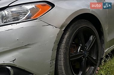 Седан Ford Fusion 2015 в Львові