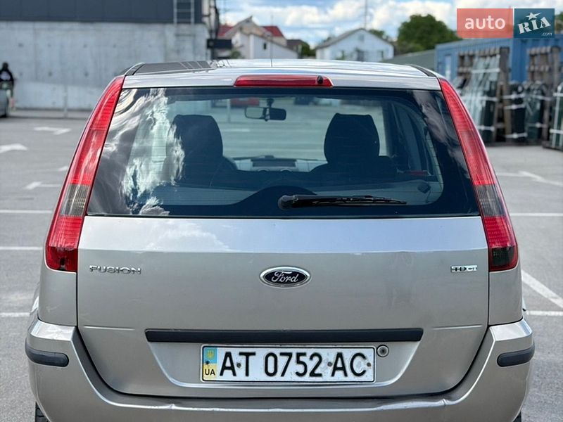Хэтчбек Ford Fusion 2004 в Киеве