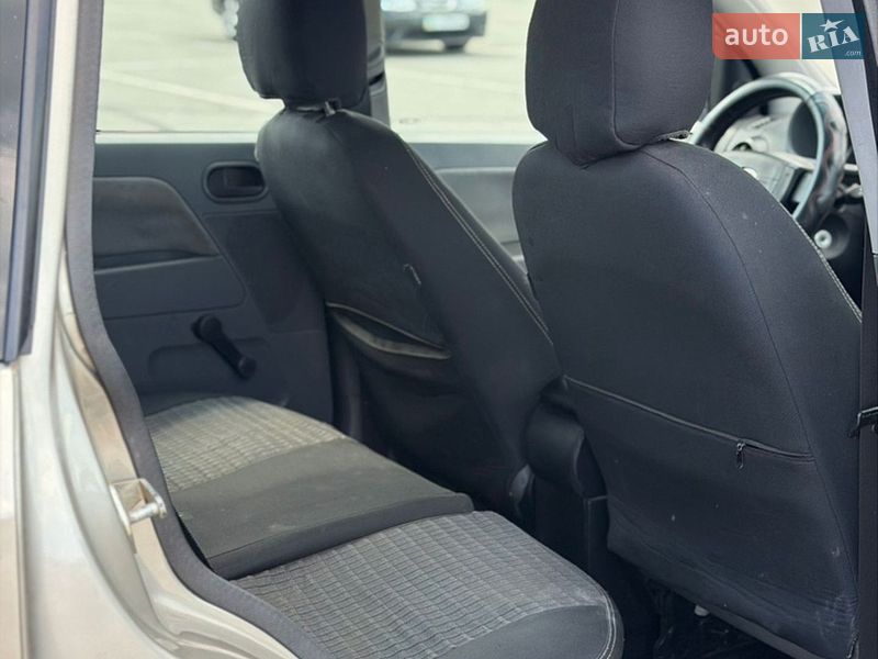 Хэтчбек Ford Fusion 2004 в Киеве