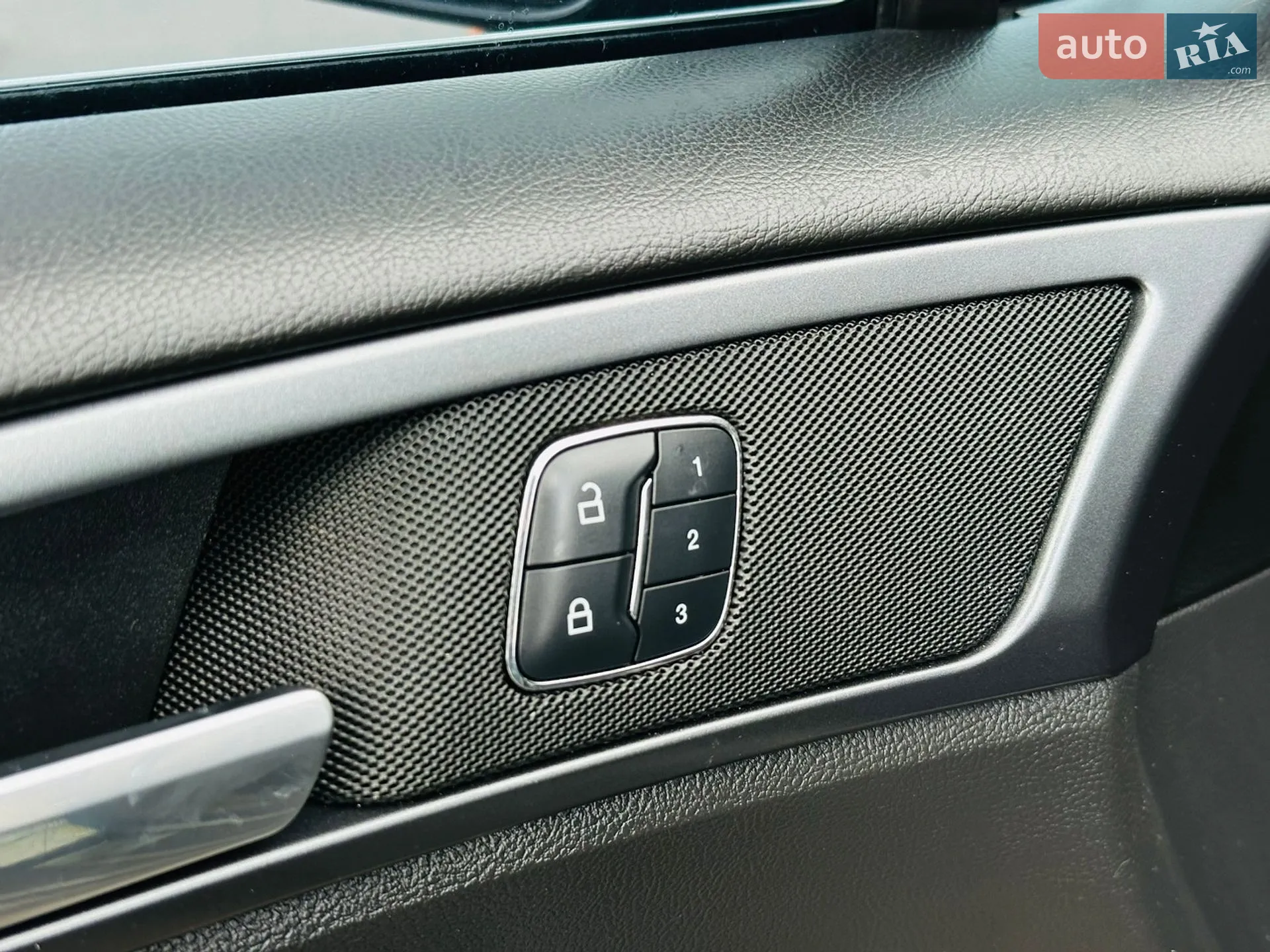 2015 Ford Fusion - мініатюра 26