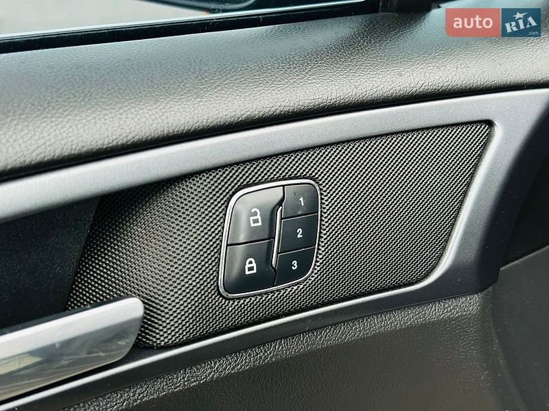 Седан Ford Fusion 2015 в Харкові