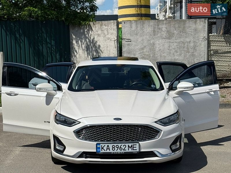 Седан Ford Fusion 2019 в Києві