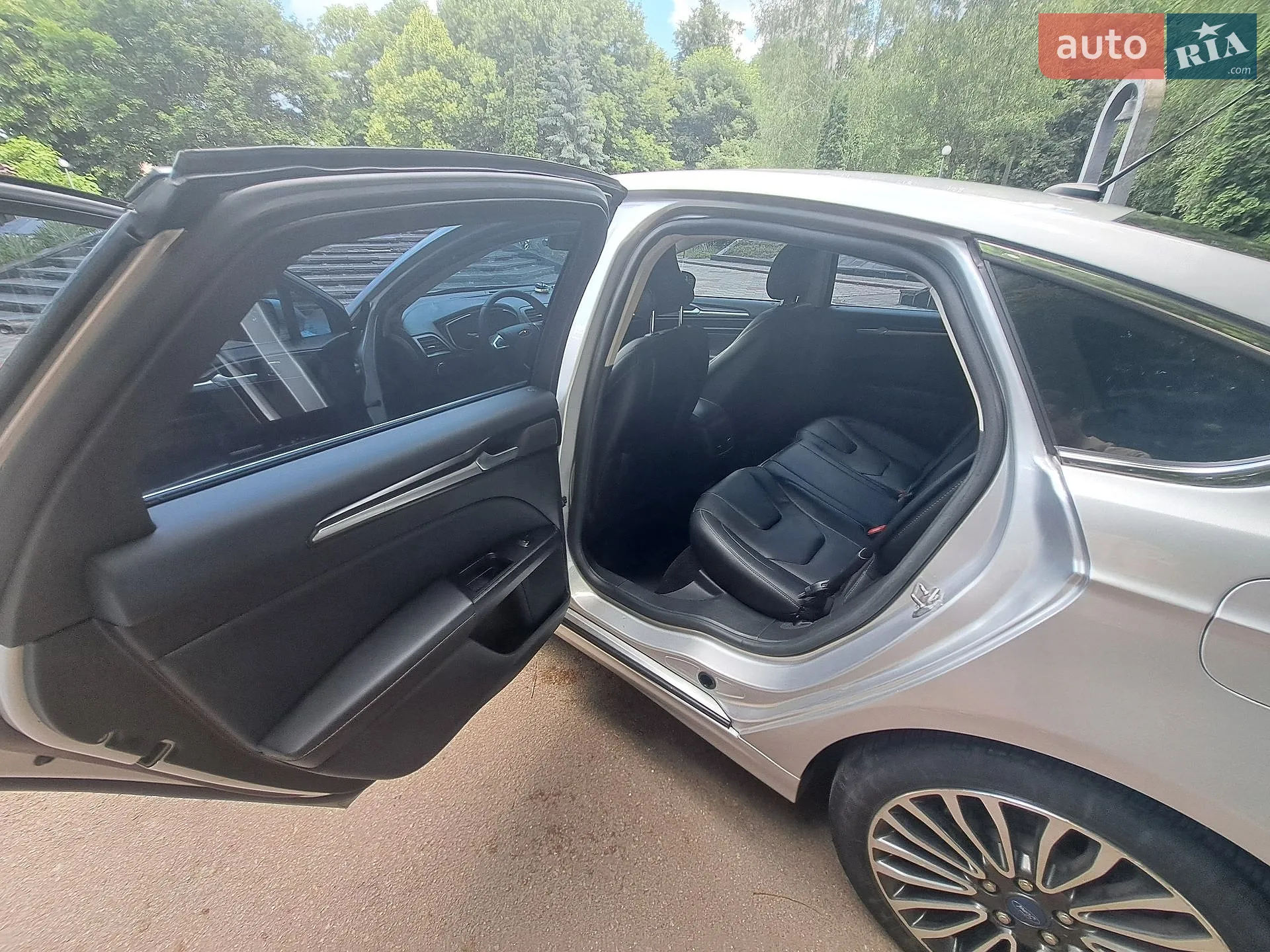 2016 Ford Fusion - мініатюра 23