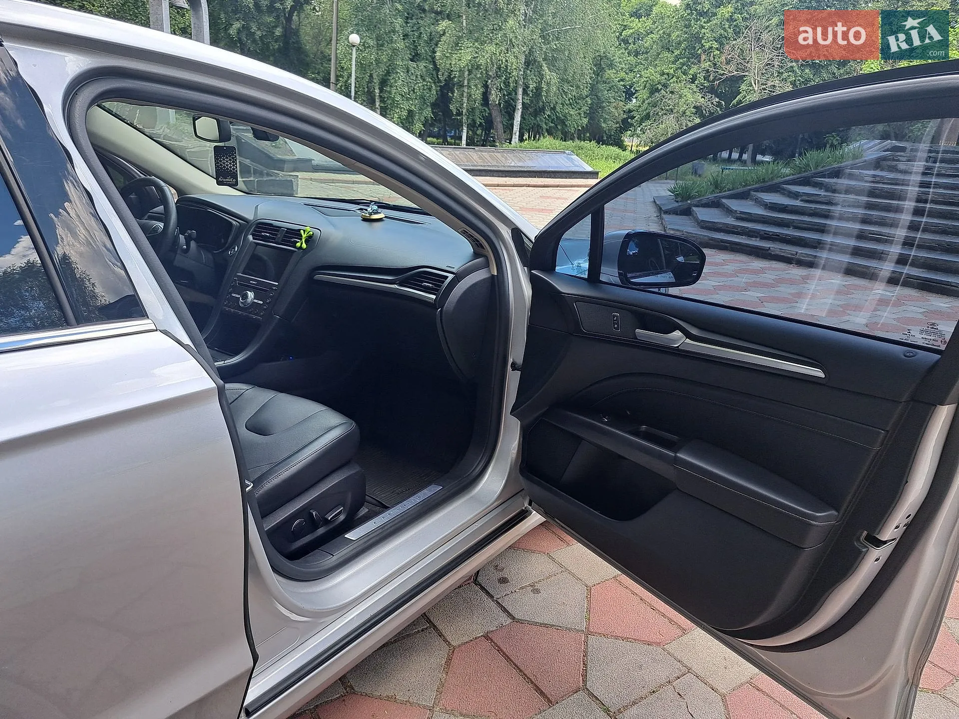 2016 Ford Fusion - мініатюра 27