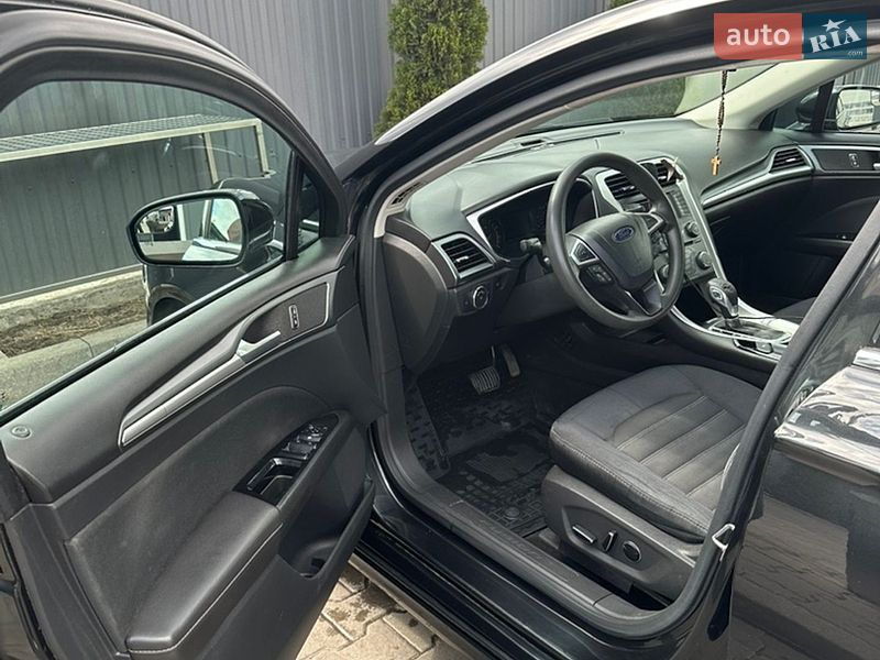 Седан Ford Fusion 2012 в Шептицькому