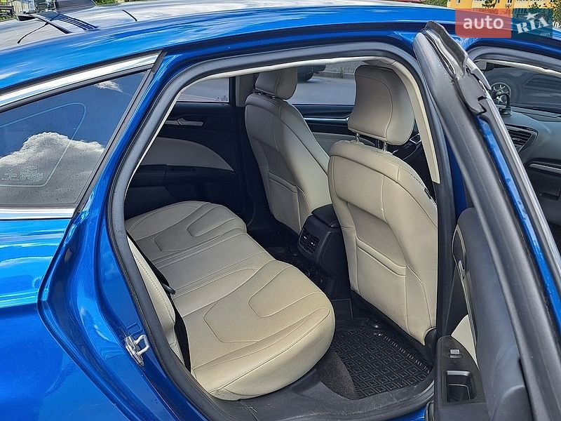 Седан Ford Fusion 2016 в Софіївській Борщагівці