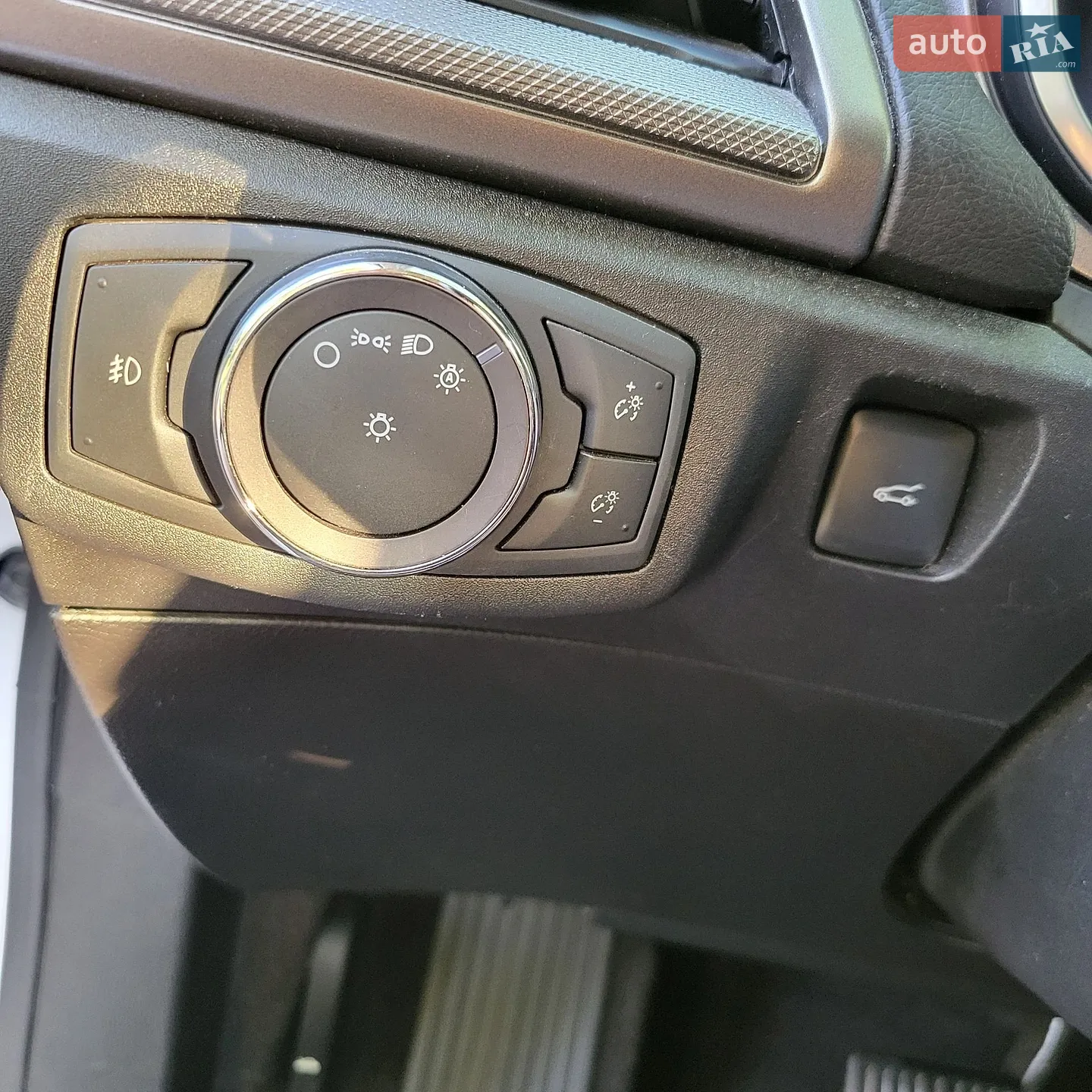 2019 Ford Fusion - мініатюра 25
