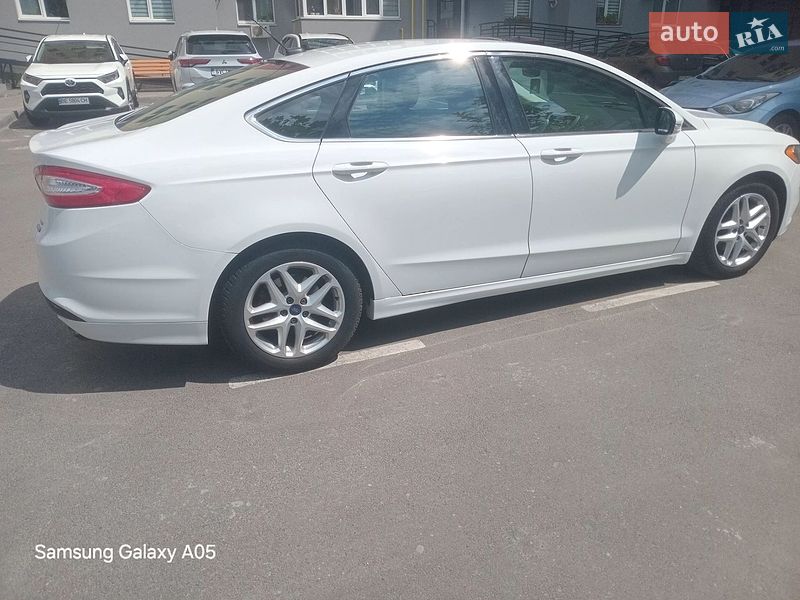 Седан Ford Fusion 2015 в Ставищі
