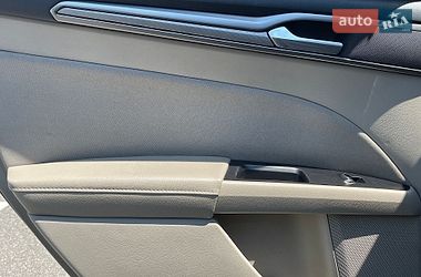 Седан Ford Fusion 2016 в Киеве фото 18 Седан Ford Fusion 2016 в Киеве