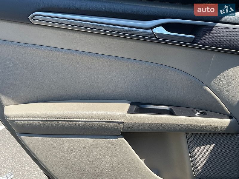 Седан Ford Fusion 2016 в Киеве