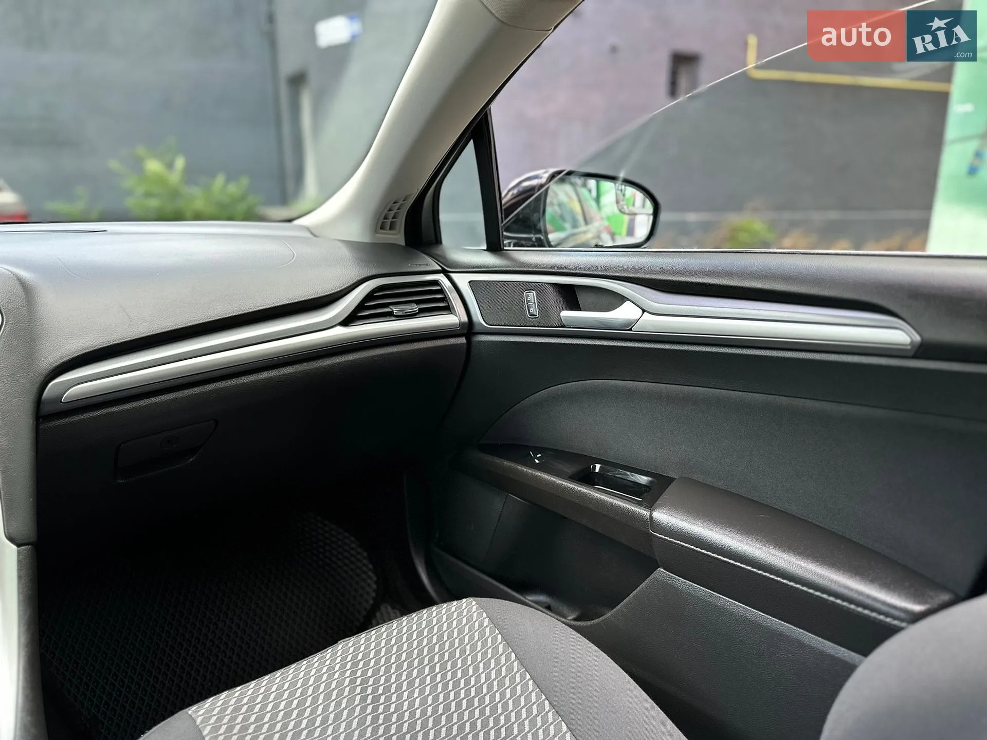 2015 Ford Fusion - мініатюра 36