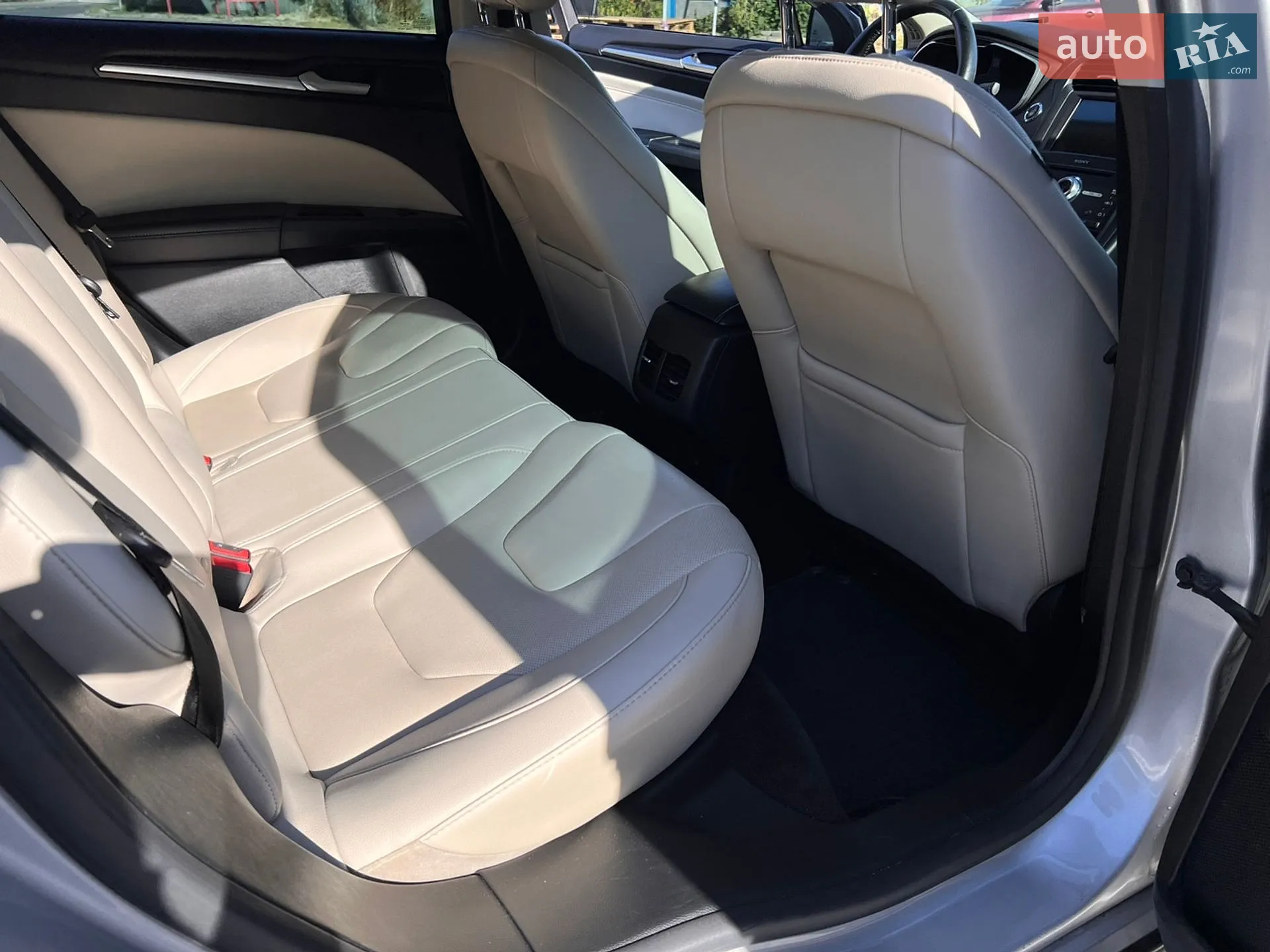 2016 Ford Fusion - мініатюра 23