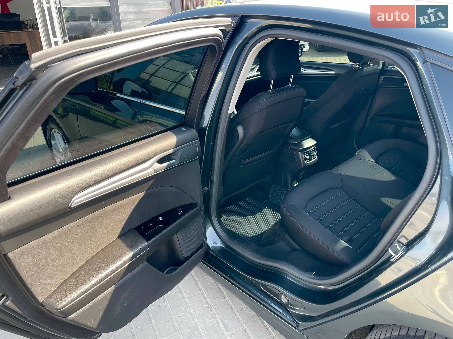 2015 Ford Fusion - мініатюра 26