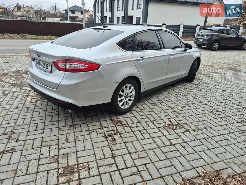 Седан Ford Fusion 2015 в Вінниці