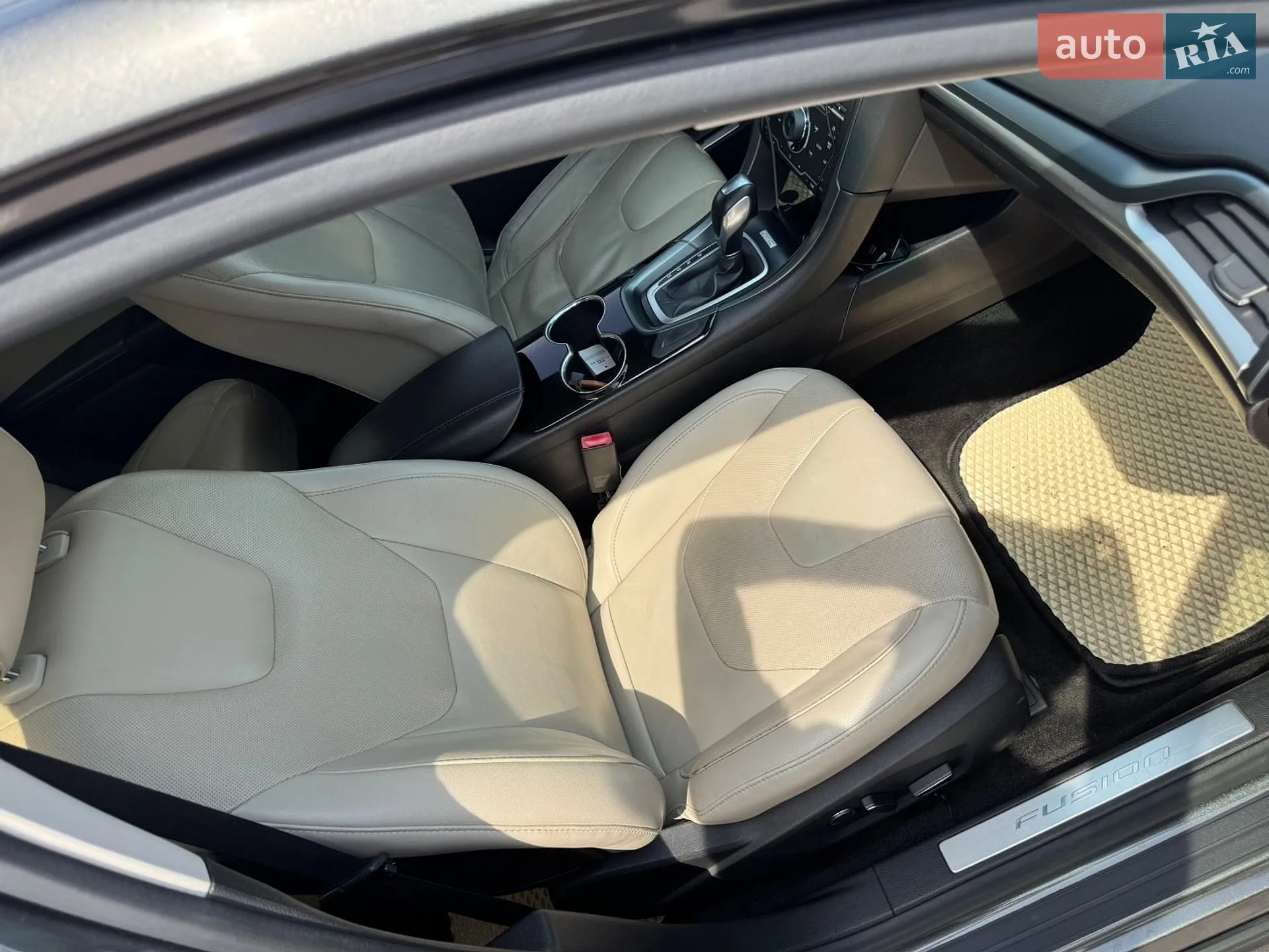 2015 Ford Fusion - мініатюра 28