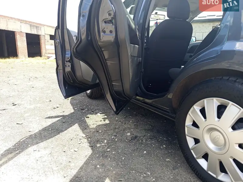 Ford Fusion 2003 VIN WF0UXXGAJU3K32463 фото оголошення 8 з 52