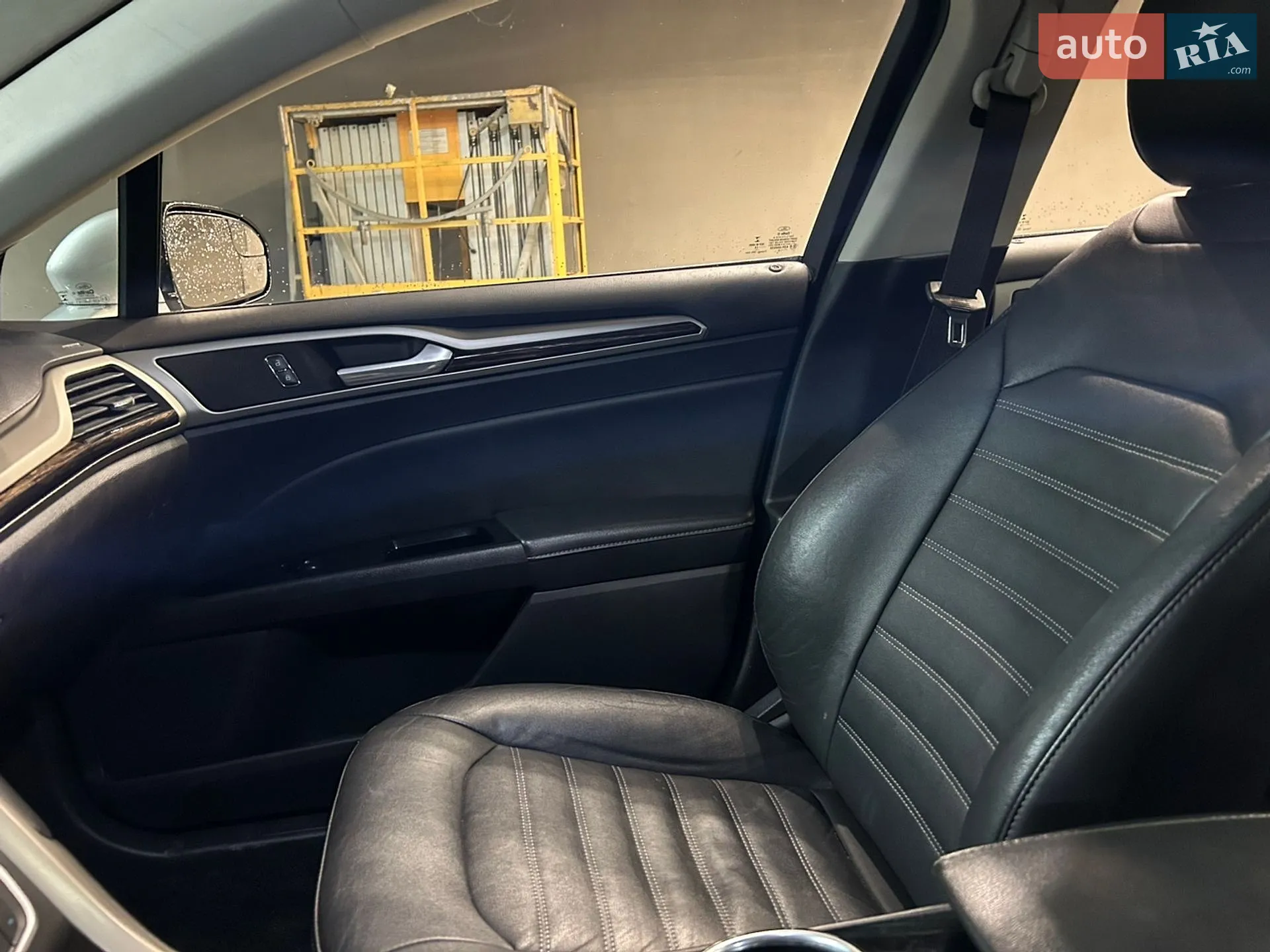 2016 Ford Fusion - мініатюра 24