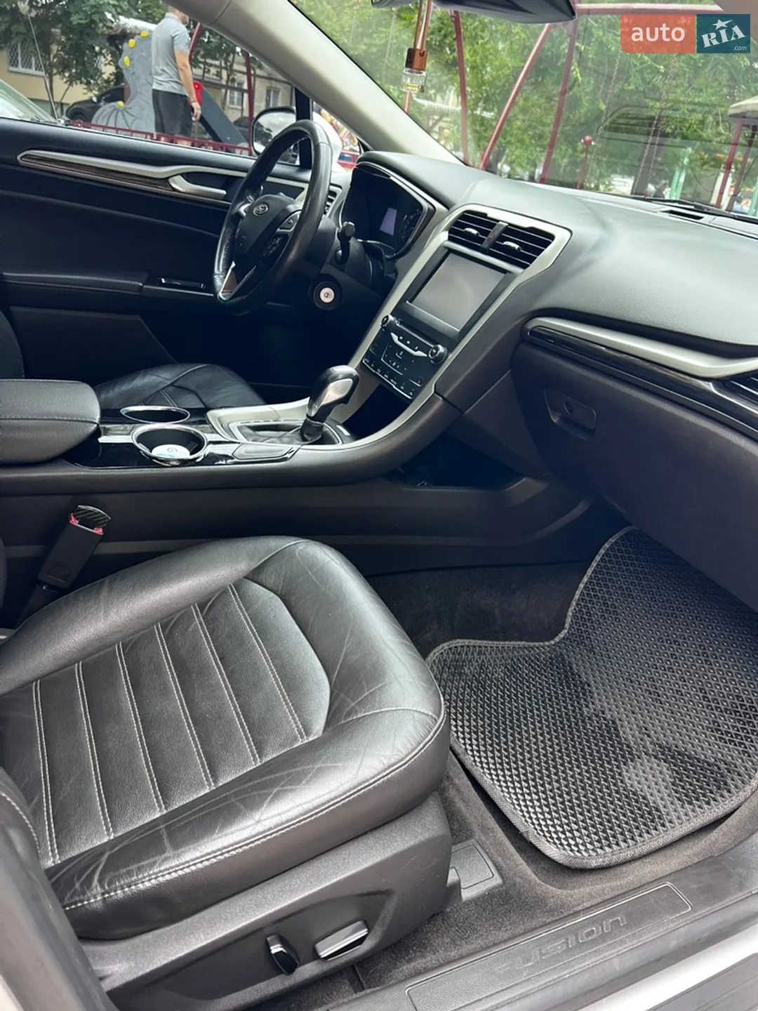 2013 Ford Fusion - мініатюра 19