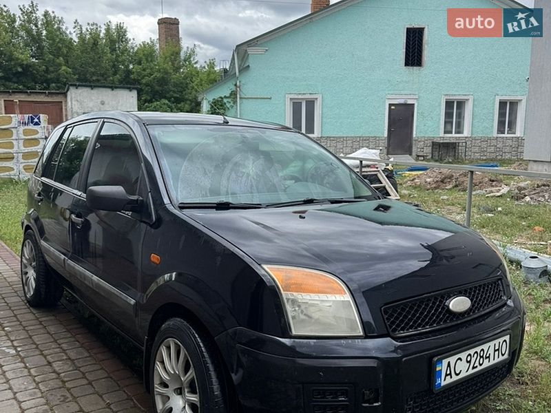 Хэтчбек Ford Fusion 2005 в Луцке