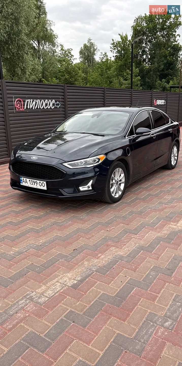 2020 Ford Fusion - фото 1