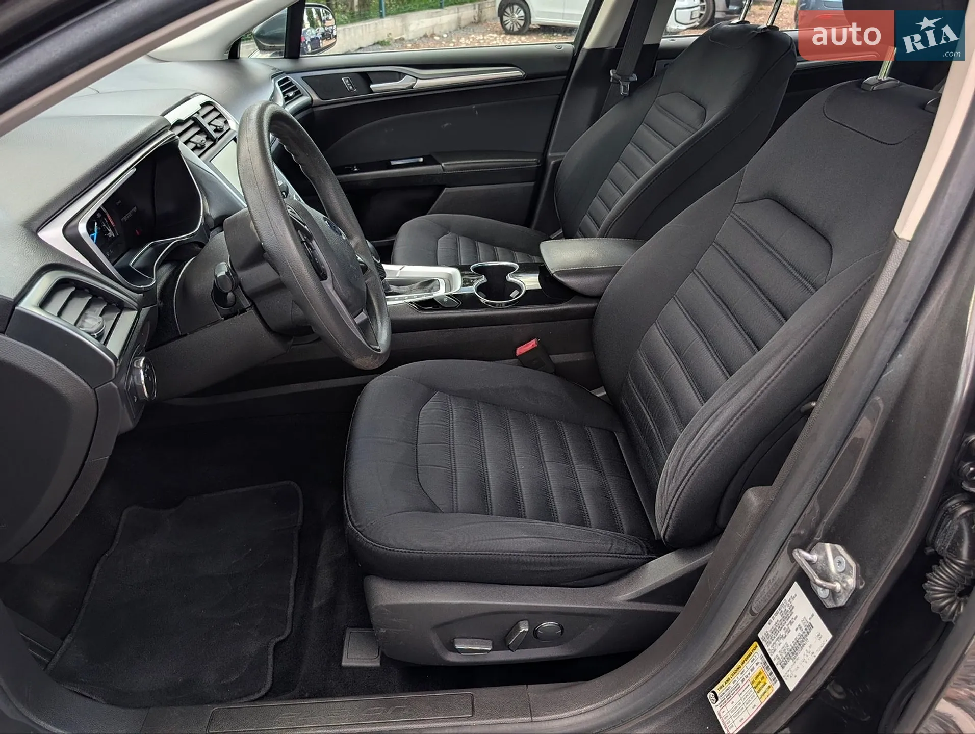 2016 Ford Fusion - мініатюра 31