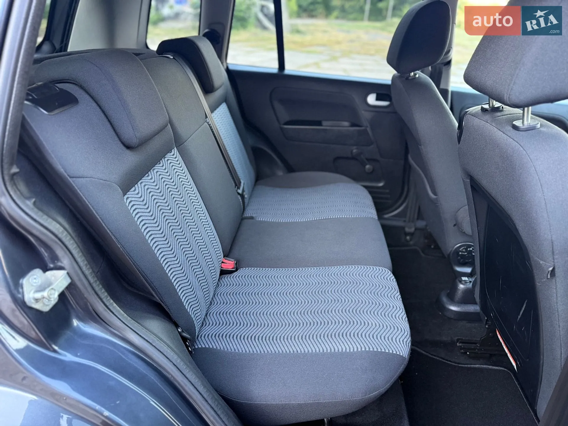 2010 Ford Fusion - мініатюра 38