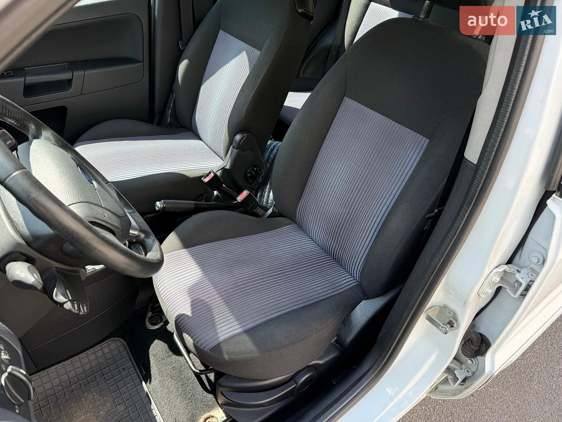 2010 Ford Fusion - мініатюра 11