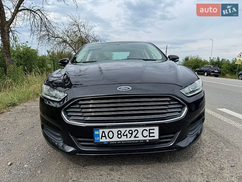Седан Ford Fusion 2013 в Ужгороде