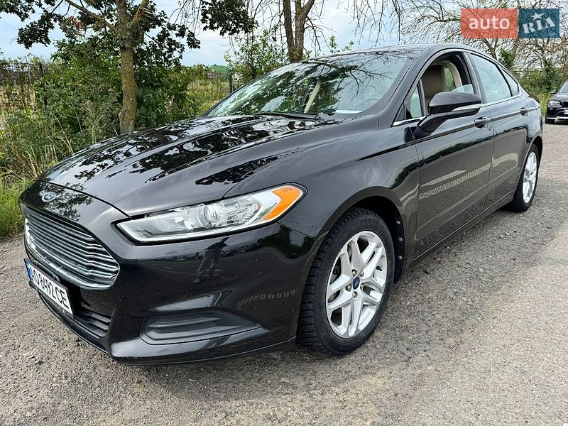 Седан Ford Fusion 2013 в Ужгороде