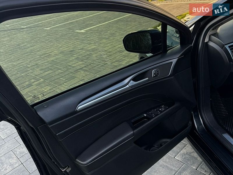 Седан Ford Fusion 2013 в Луцке