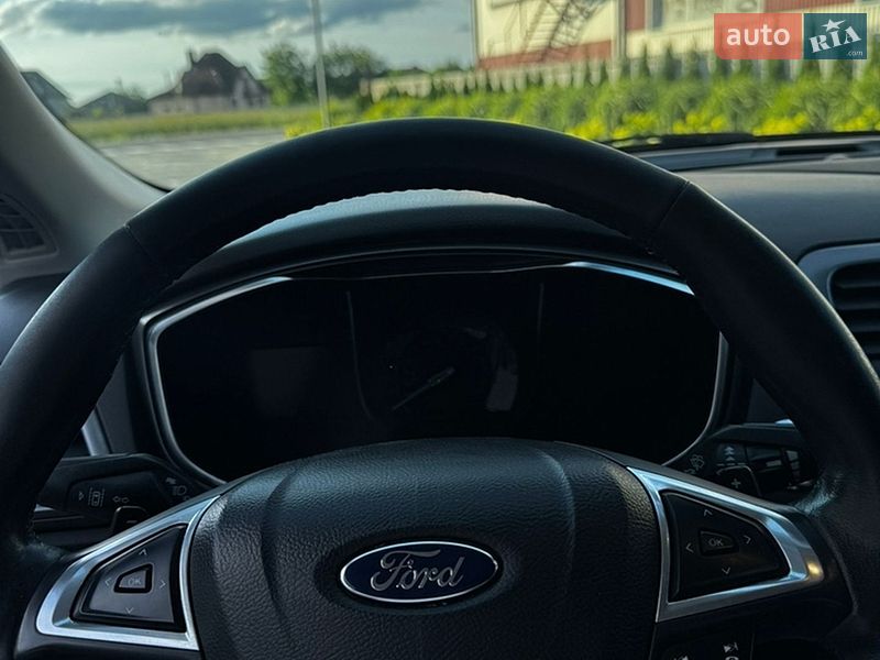 Седан Ford Fusion 2013 в Луцке