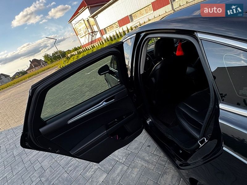 Седан Ford Fusion 2013 в Луцке