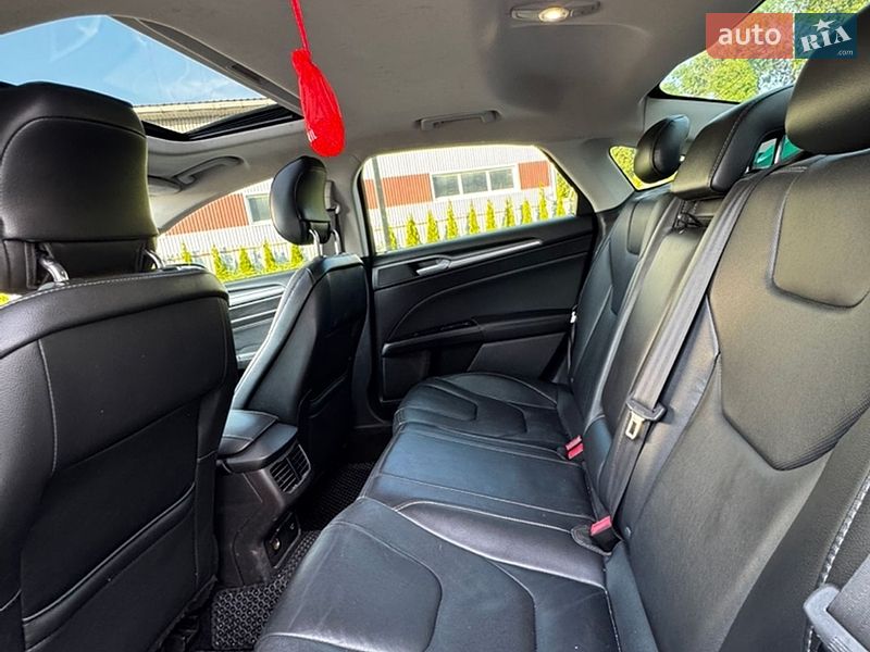 Седан Ford Fusion 2013 в Луцке