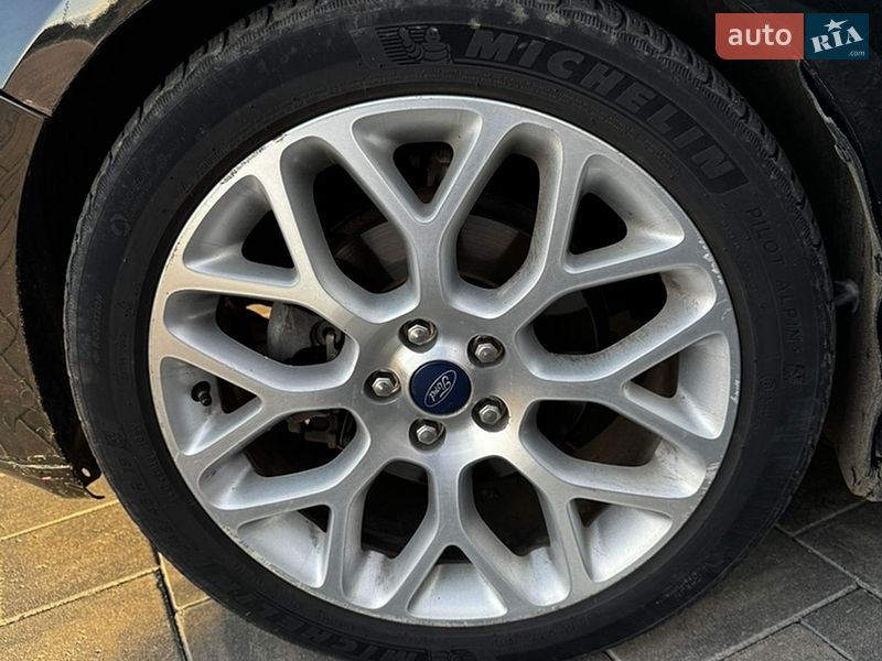 Седан Ford Fusion 2013 в Луцке