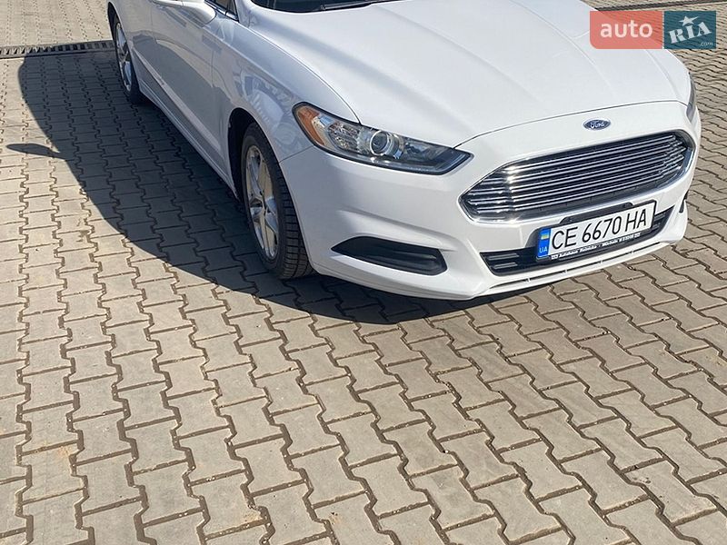Седан Ford Fusion 2013 в Черновцах