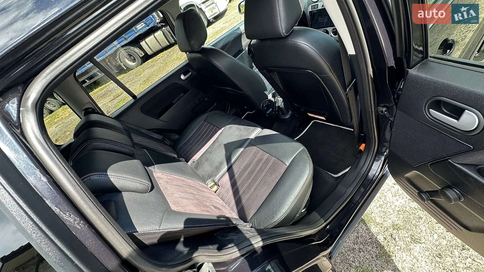 2010 Ford Fusion - мініатюра 29