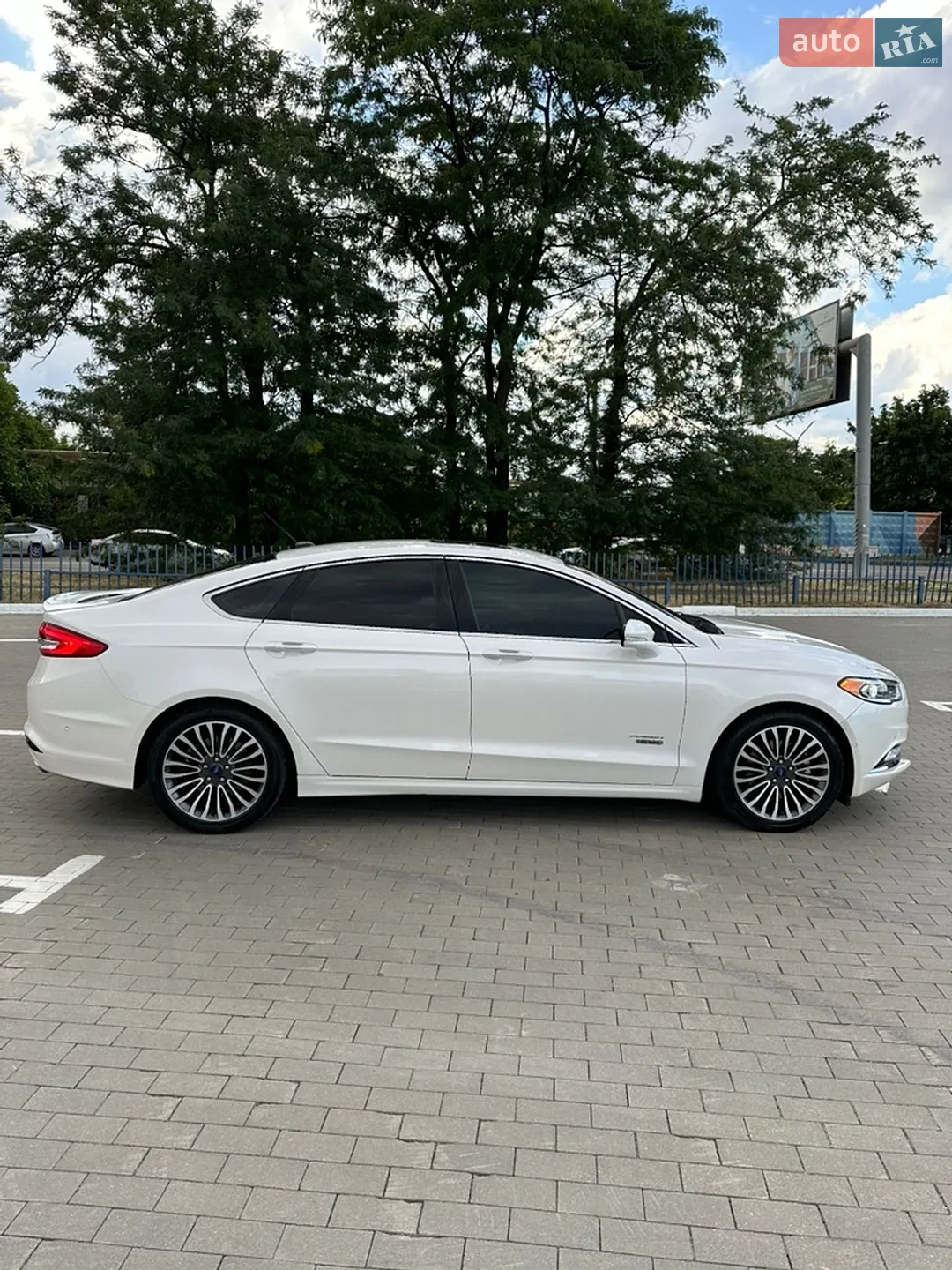 2016 Ford Fusion - мініатюра 9