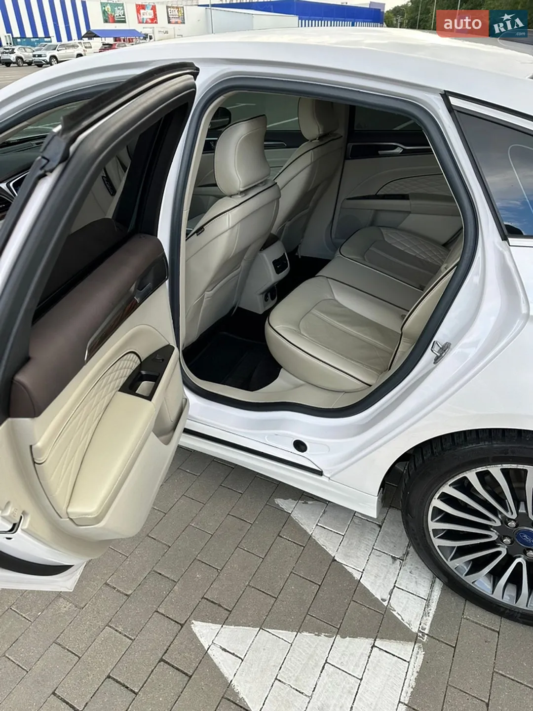 2016 Ford Fusion - мініатюра 11