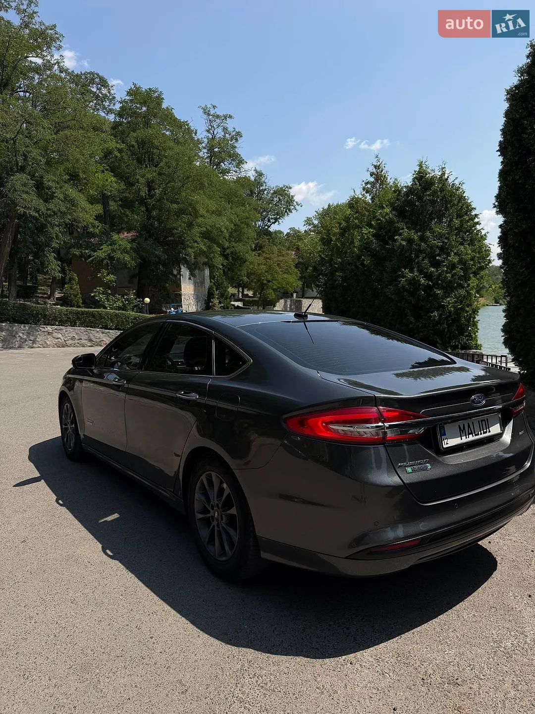 2016 Ford Fusion - мініатюра 16