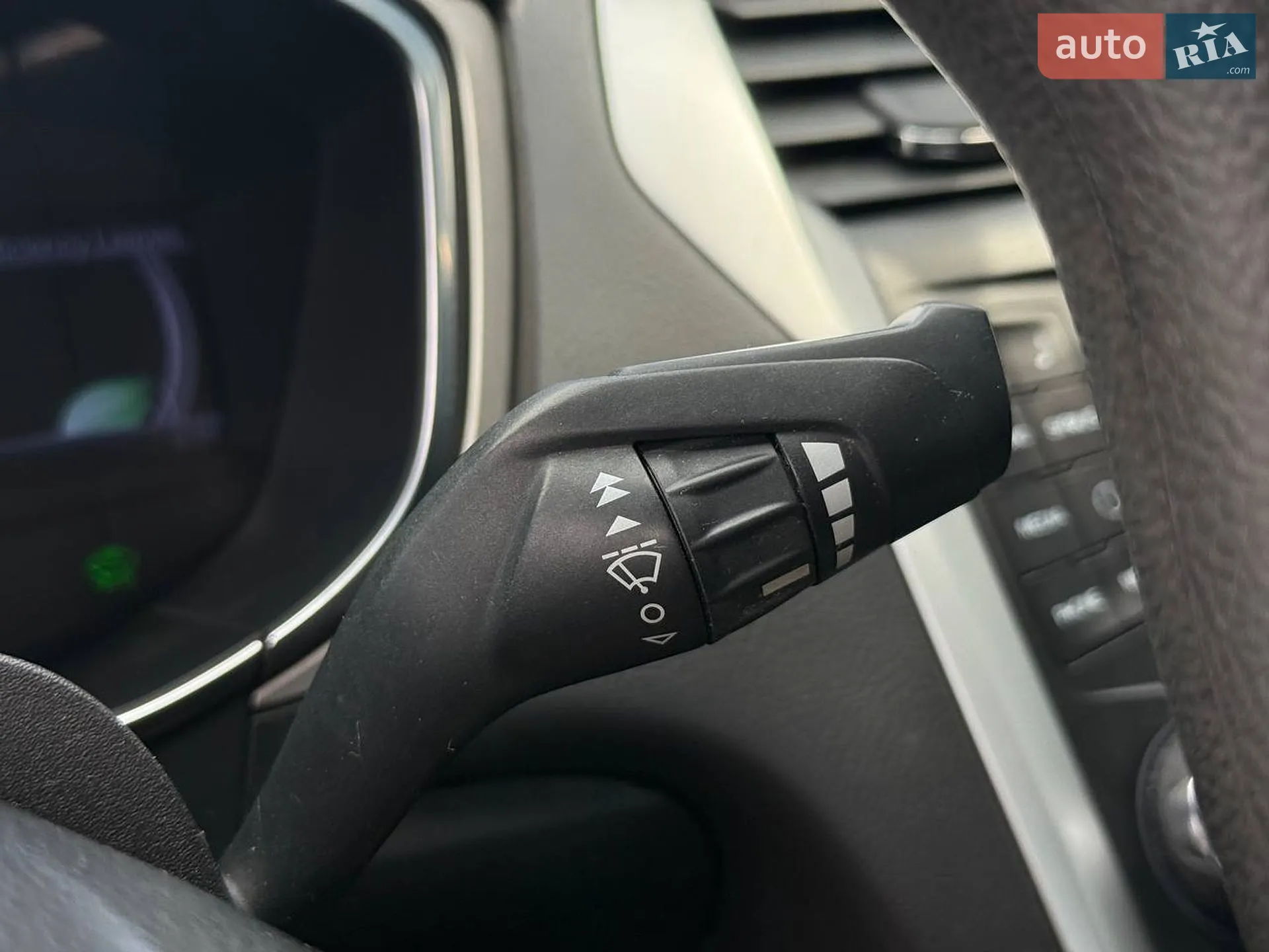 2013 Ford Fusion - мініатюра 25
